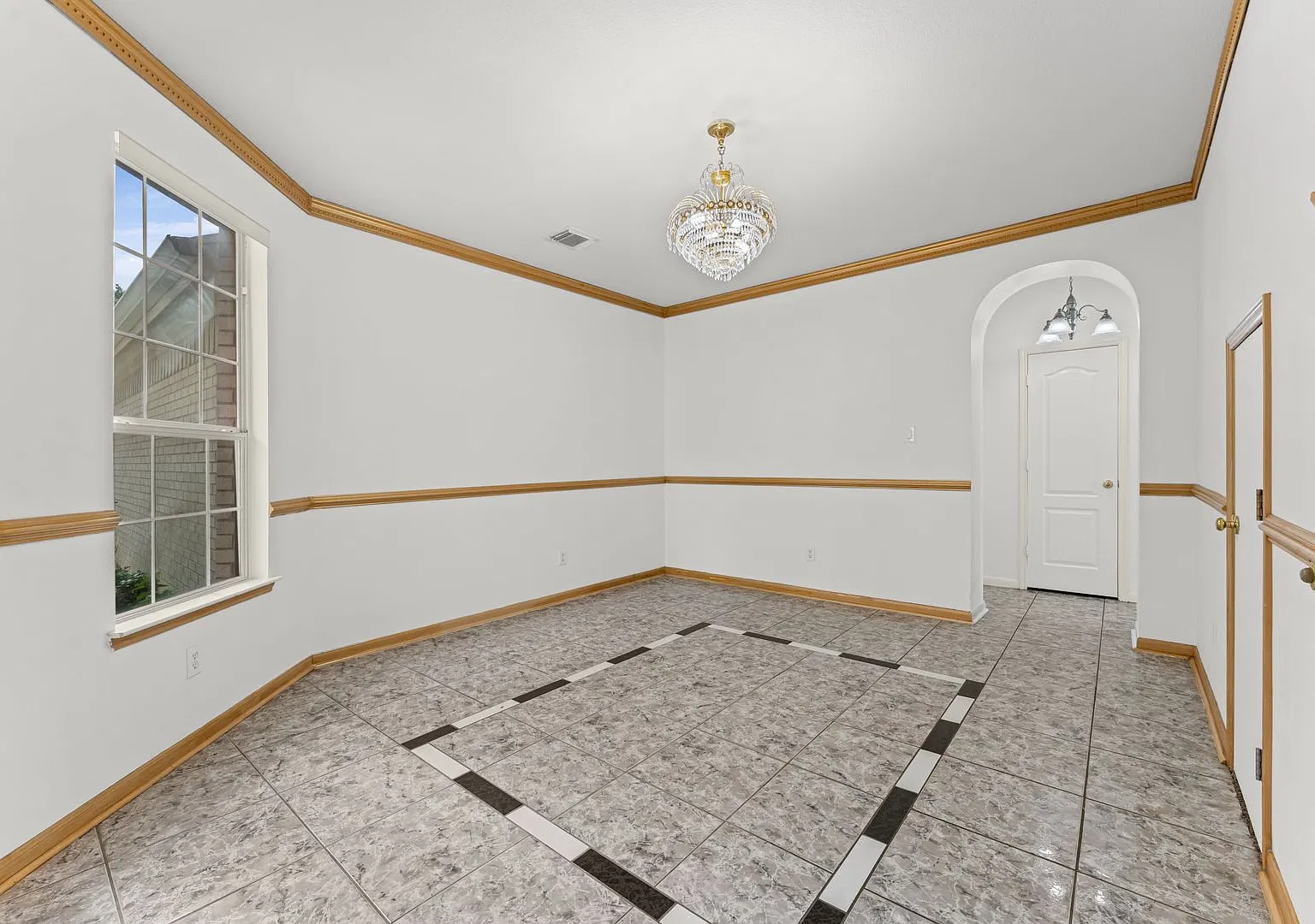 Beautiful Katy Home — Photo 3