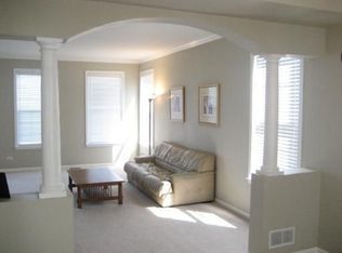 1764 Natures Way, Lindenhurst, IL 60046