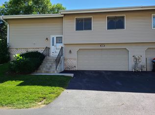 3568 York Dr, Woodbury, MN 55125