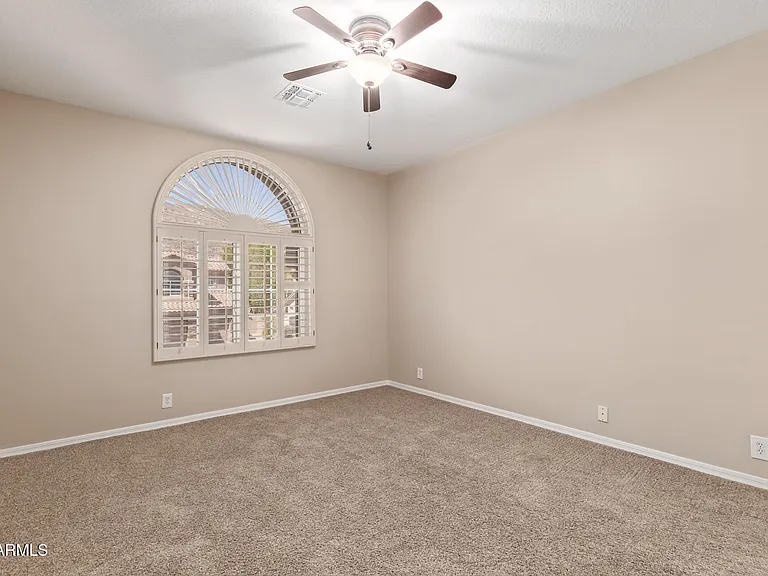 1211 E Desert Flower Ln — Photo 30