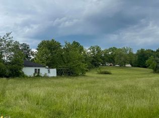 812 W 3rd Ave, Oneida, TN 37841