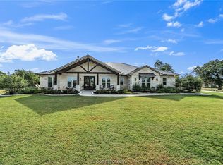 1101 Fawn Lake Dr, Bryan, TX 77808