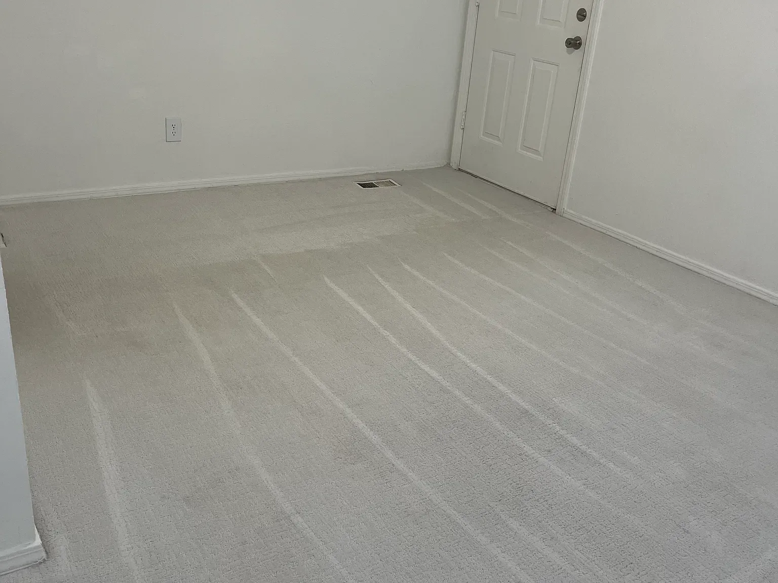 Updated 2 Bed / 2 Bath Condo for Lease — Photo 3