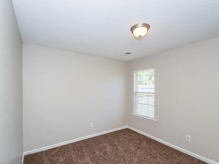 5760 Landau Dr — Photo 13