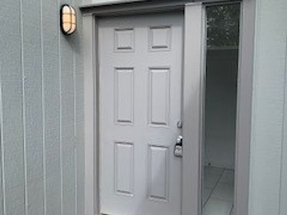 2nd image of 98-1477 Kaahumanu St #D171