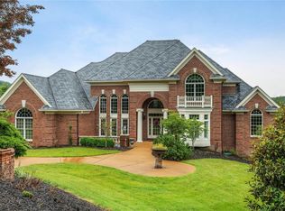 1236 Glen Eagle Ln, Saint Albans, MO 63073