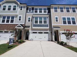 10018 Secluded Garden Dr, Apex, NC 27523