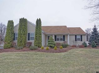 9 Kings Mill Ct, Albany, NY 12205