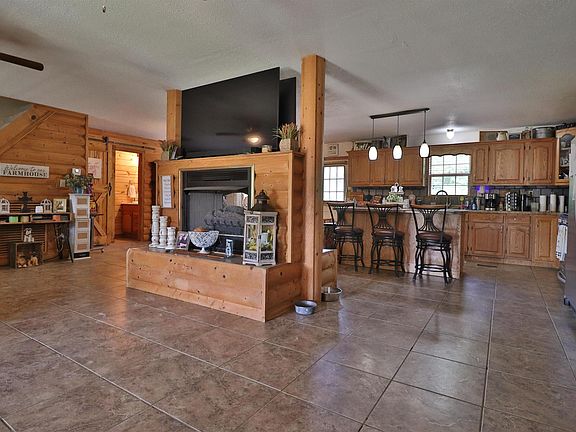 8th image of 367 Junius Lee Rd