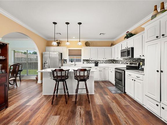 2nd image of 6414 Bayou Crossing Dr