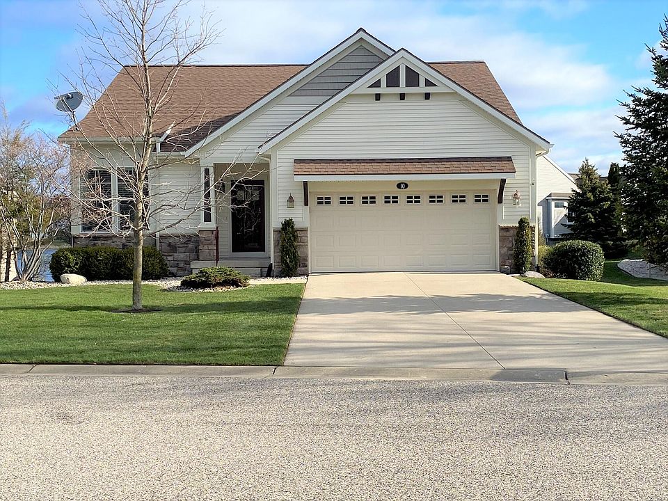 1st image of 10 Watershore Dr