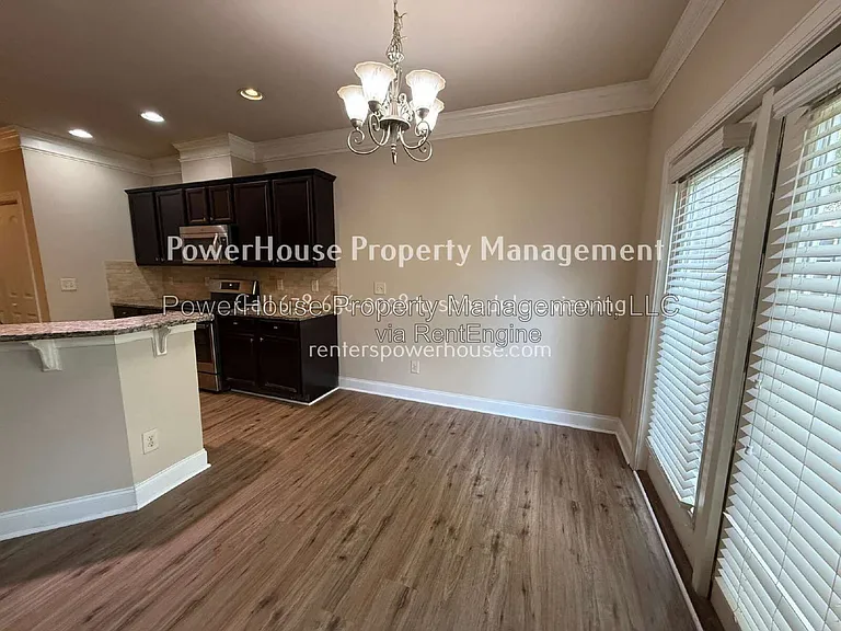 1045 Township Cir — Photo 10