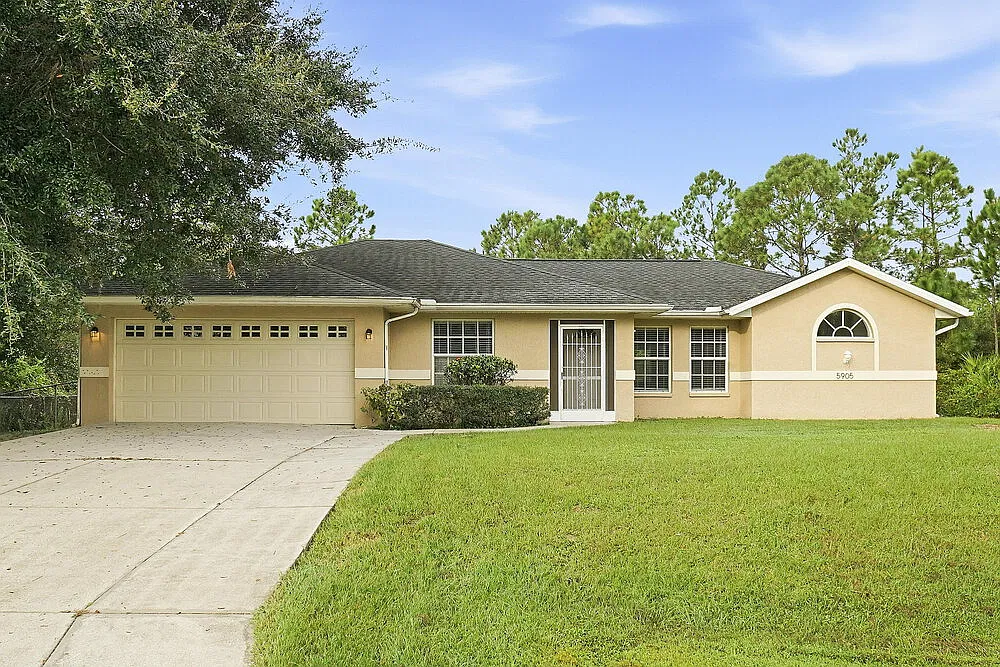 3 bed, 2.0 bath, 1622 sqft, $2,045 — Photo 1