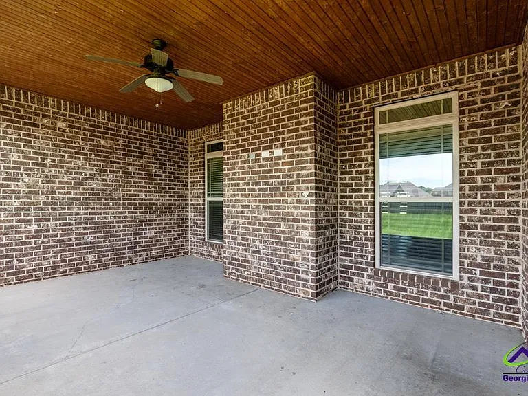 1052 Chattahoochee Dr — Photo 45