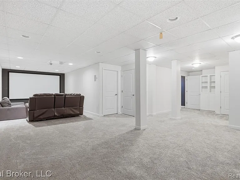 26978 Maxwell Ct — Photo 31