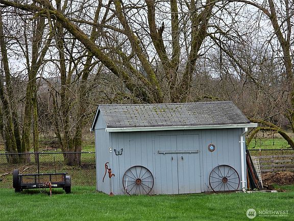 4th image of 1294 Boistfort Road