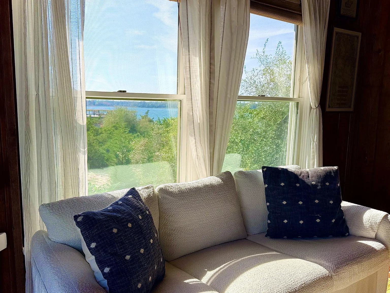 Serene Waterfront Retreat on Accabonac Harbor — Photo 2