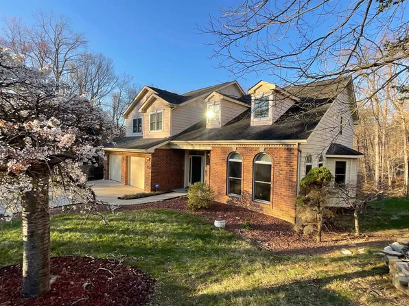 74 Endicott Ln, Huntington, WV 25705