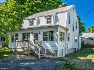 25 Bayview Ave, Buzzards Bay, MA 02532