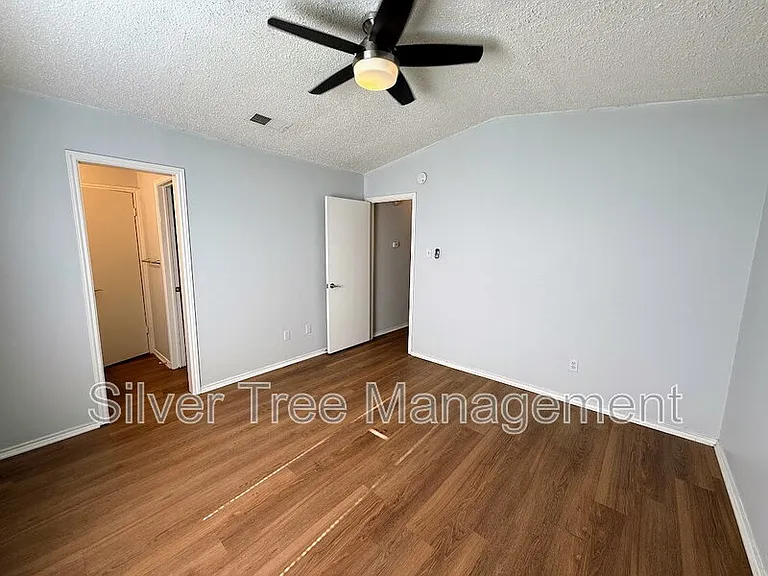 6847 S Creek Dr — Photo 20