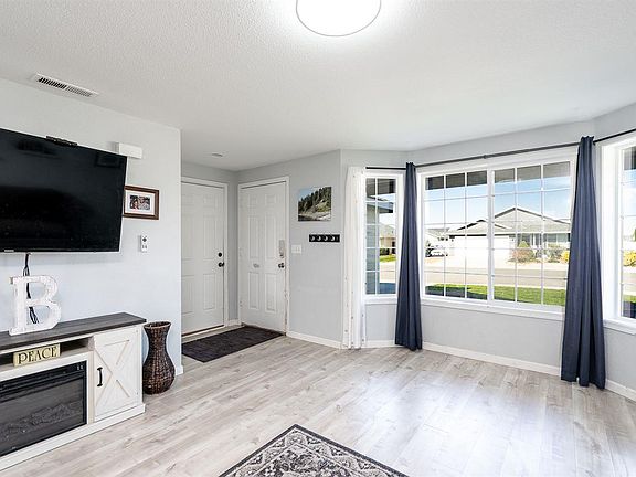4th image of 7608 Thetis Dr