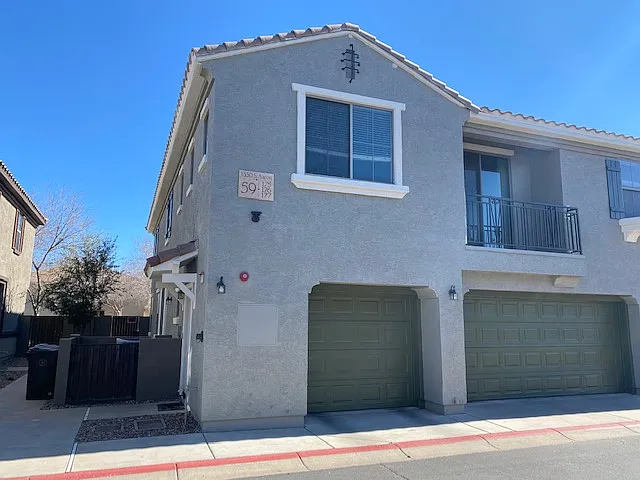 2 bedroom 2 bath townhome with upgrades throughout — Photo 3