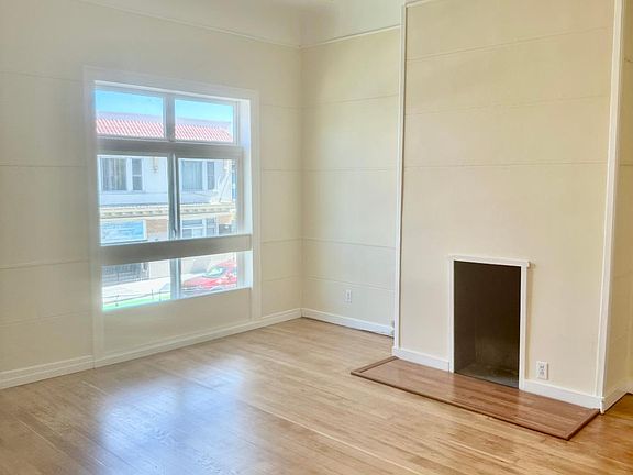2nd image of 824 Valencia St #A