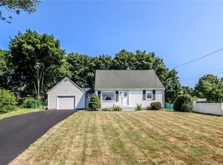 35 Meander Ln, Southington, CT 06489
