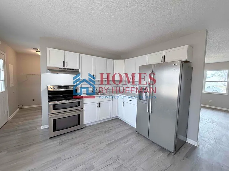827 Judson St — Photo 9