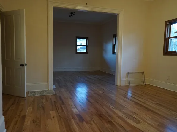 (undisclosed Address), Rockford, IL 61103