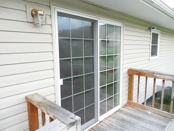 5th image of 308 Locust Ct