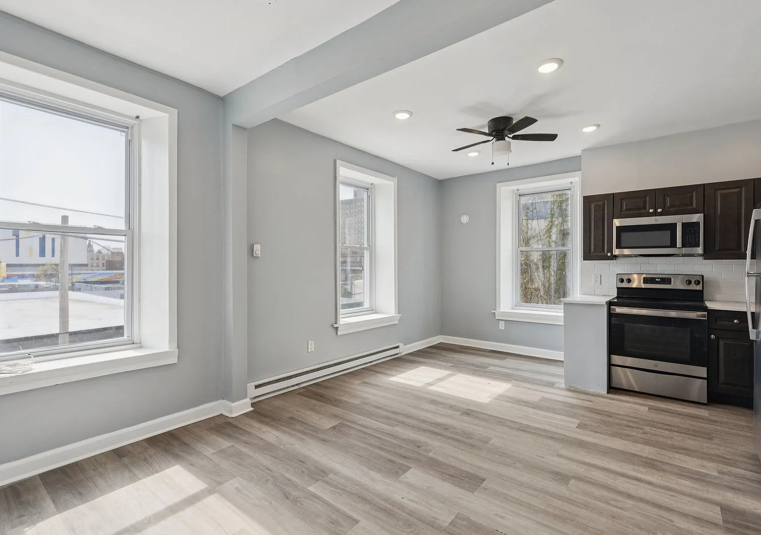 21 E Price Street — Photo 1