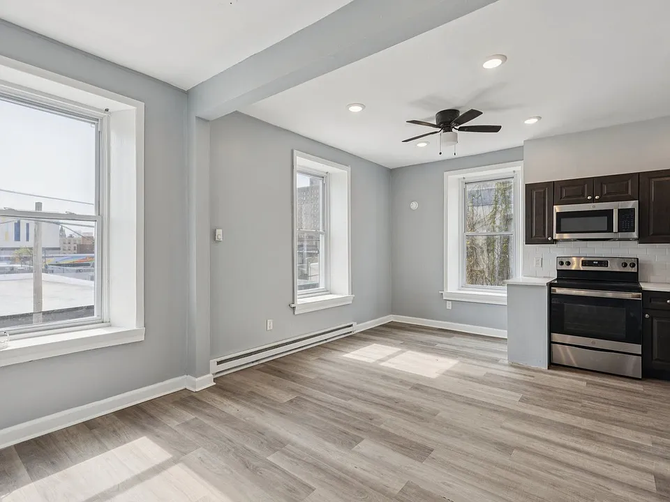 21 E Price St