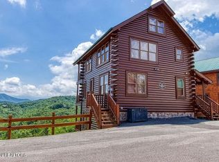 2834 White Oak Ridge Ln, Sevierville, TN 37862
