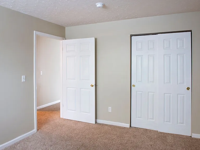 Newbury Apartment Homes — Photo 19