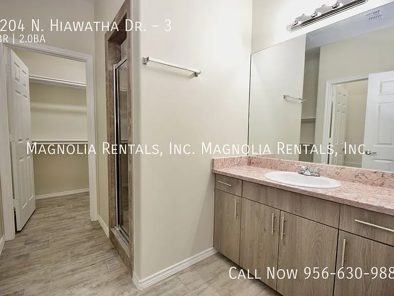 5204 N Hiawatha Dr #3 — Photo 10