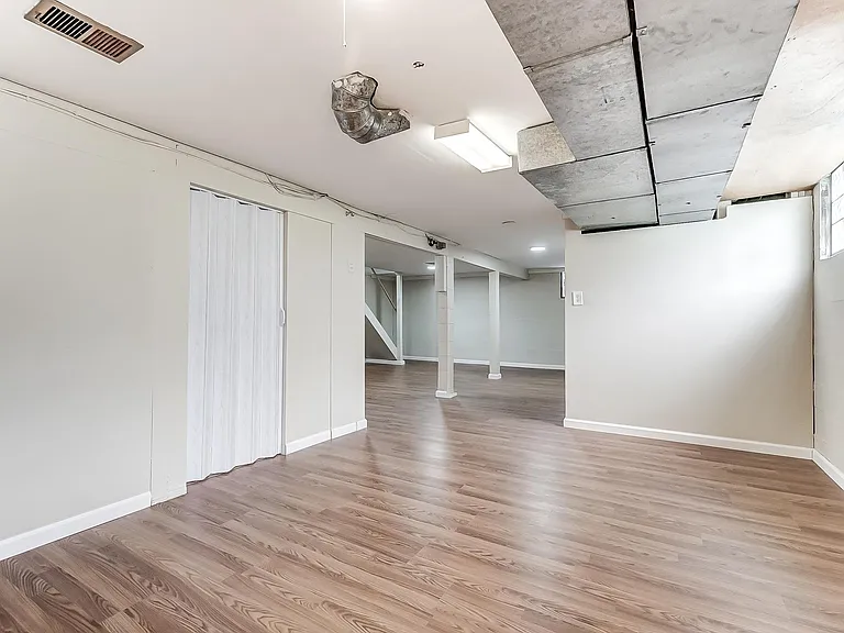 71 Lucas Dr — Photo 50