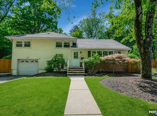 60 Everdell Ave, Hillsdale, NJ 07642