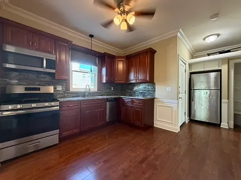 333 Semel Ave #1F — Photo 2