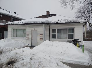 40 Penetang St #4, Barrie, ON L4M 1V6