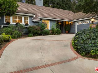 3920 Stone Canyon Ave, Sherman Oaks, CA 91403