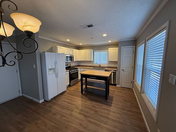 4th image of 4348 Altura Mesa Ln NE