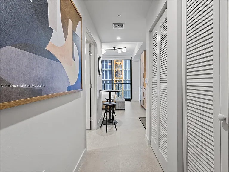 11 NE 6th St #2102 — Photo 12