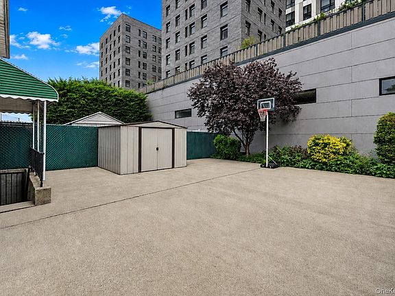4th image of 1048 beach 22nd street