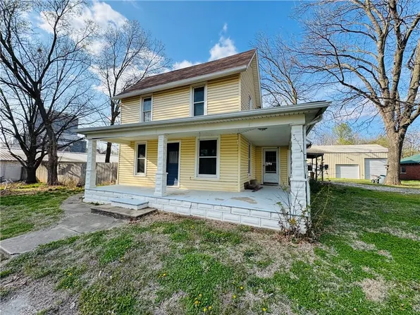 220 W Brown St, Greeley, KS 66033