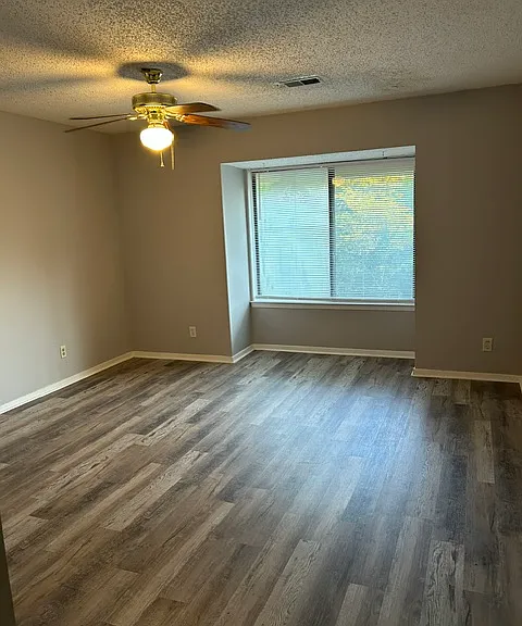 2196 Palmyra Dr SE — Photo 8