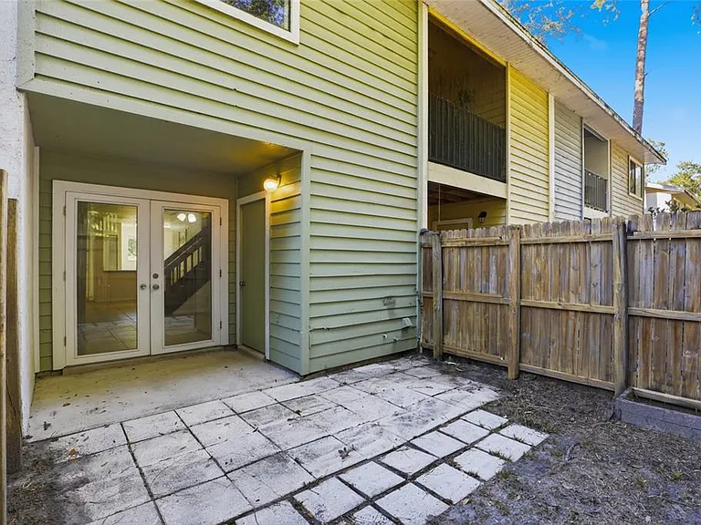 2219 SW 39th Way — Photo 15