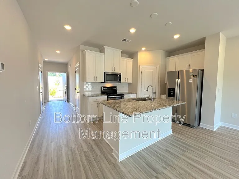 1816 Braemar Village Dr — Photo 3
