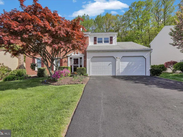 1857 S Mountain Dr, Sinking Spring, PA 19608