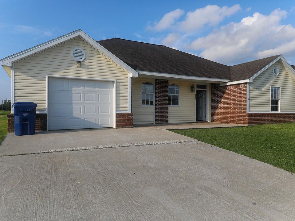 1st image of 5057 Hawthorn Dr